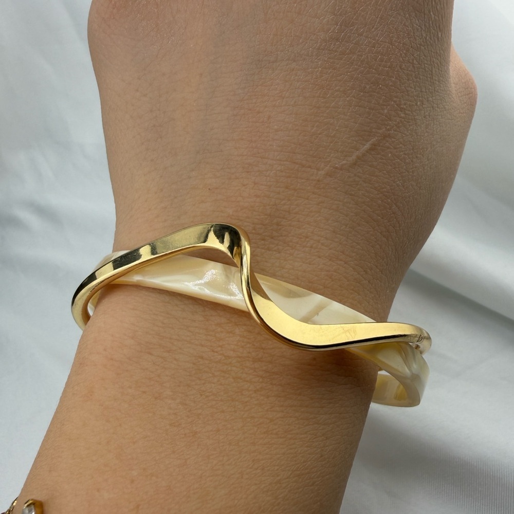 Classic cuff Gold and Cream color Women's Bracelet - Picture 1 of 9